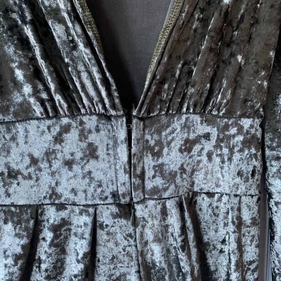 Crushed Velvet Plunging Jumpsuit - Picture 4 of 6